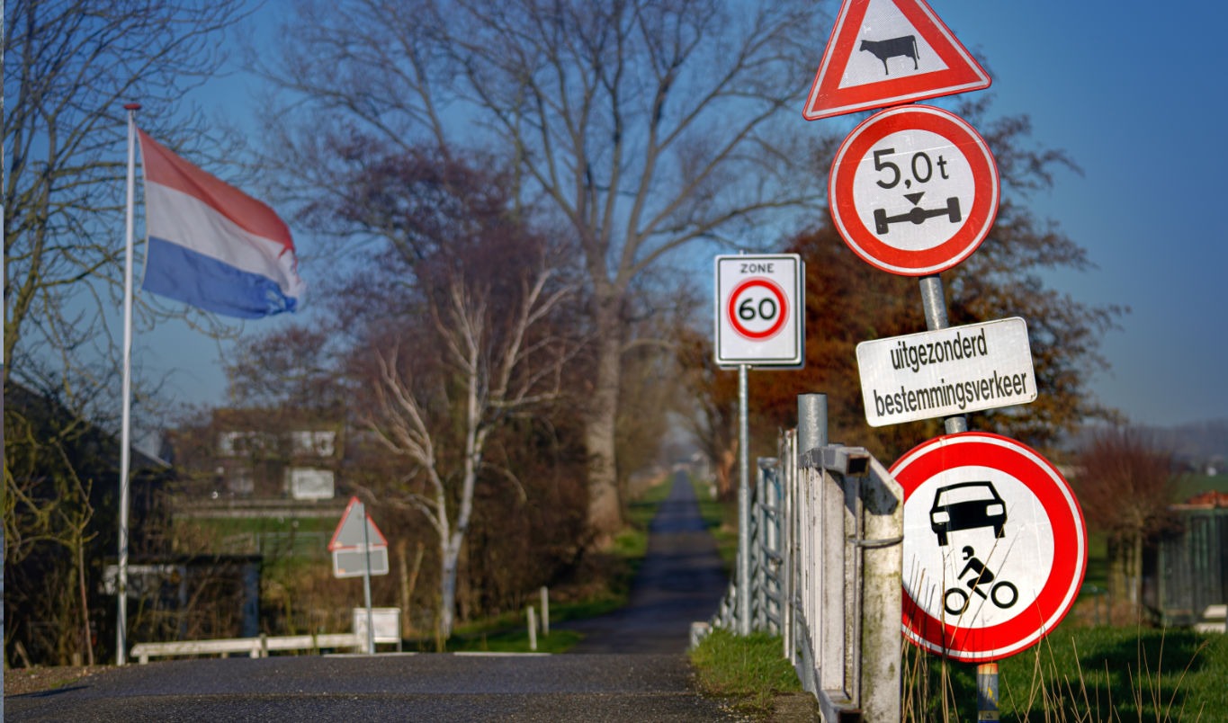 Verkeersborden handhaven