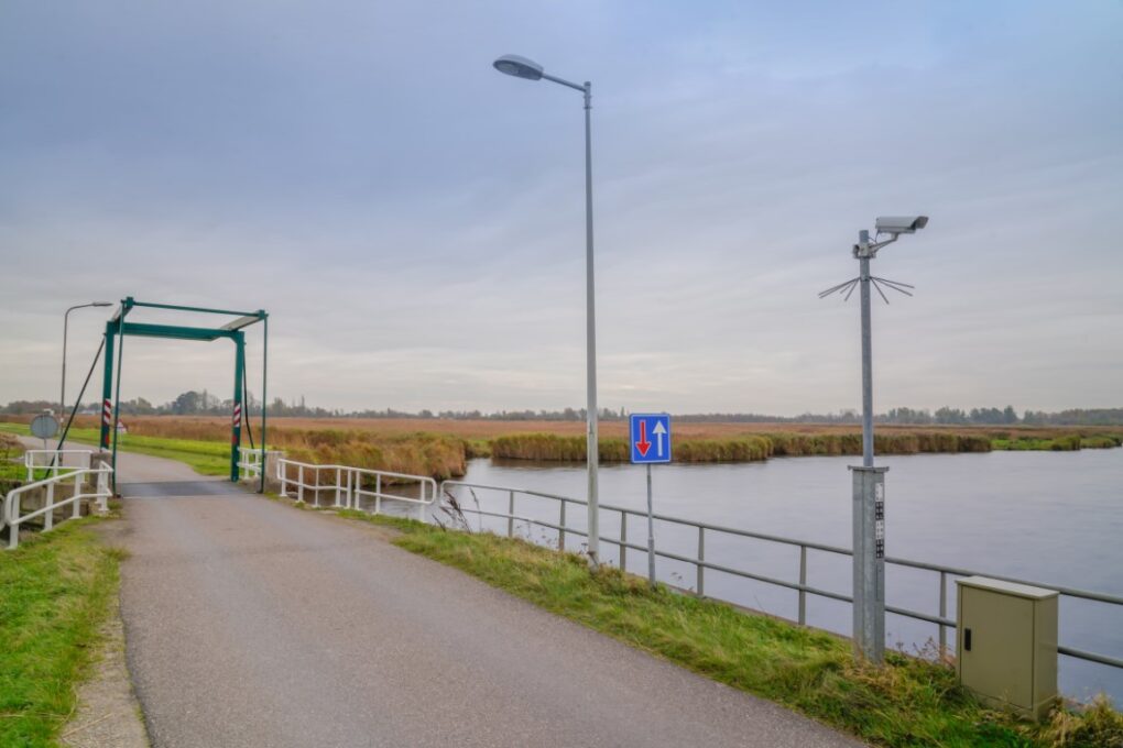 Camerahandhaving in oostzaan - BBOOR